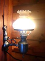 Brocante olielamp - wandlamp - elektrische olie lamp antiek, Ophalen of Verzenden, Glas, Antiek / klassiek