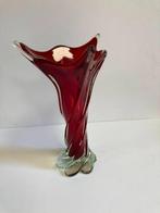 Retro glazen vaas rood, Antiek en Kunst, Antiek | Vazen, Ophalen of Verzenden