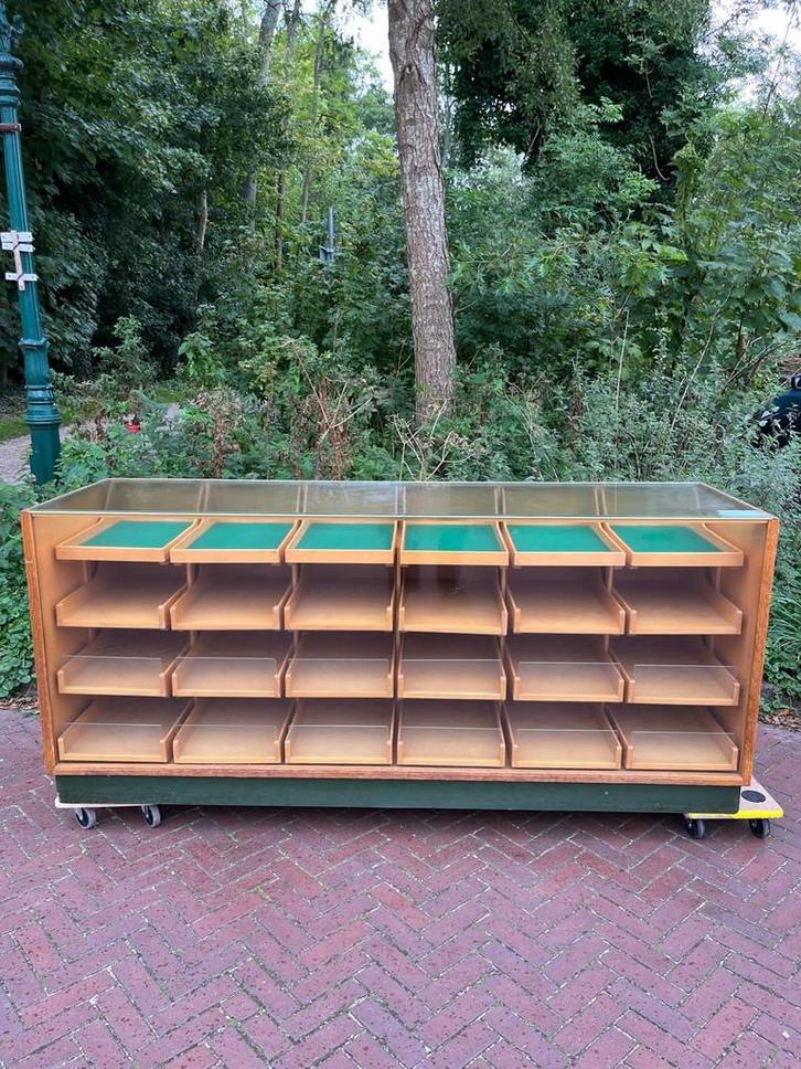 Antieke vitrine kast/ toonbank, Antiek en Kunst, Antiek | Meubels | Kasten, Ophalen