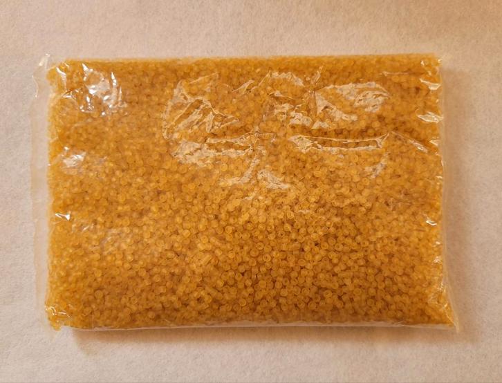 Roccailles / Seed Beads - Warm Geel - 533 gram, Hobby en Vrije tijd, Kralen en Sieraden maken, Nieuw, Kraal, Ophalen of Verzenden
