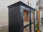 Vintage Houten Vitrinekast Zwart | Vitrine Kast Antiek 2, Ophalen of Verzenden, Glas, 150 tot 200 cm, 50 tot 75 cm