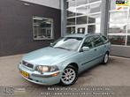 Volvo V40 1.8 Europa | Trekhaak | Airco | Cruise Control | S, 65 €/maand, Gebruikt, 4 cilinders, 122 pk