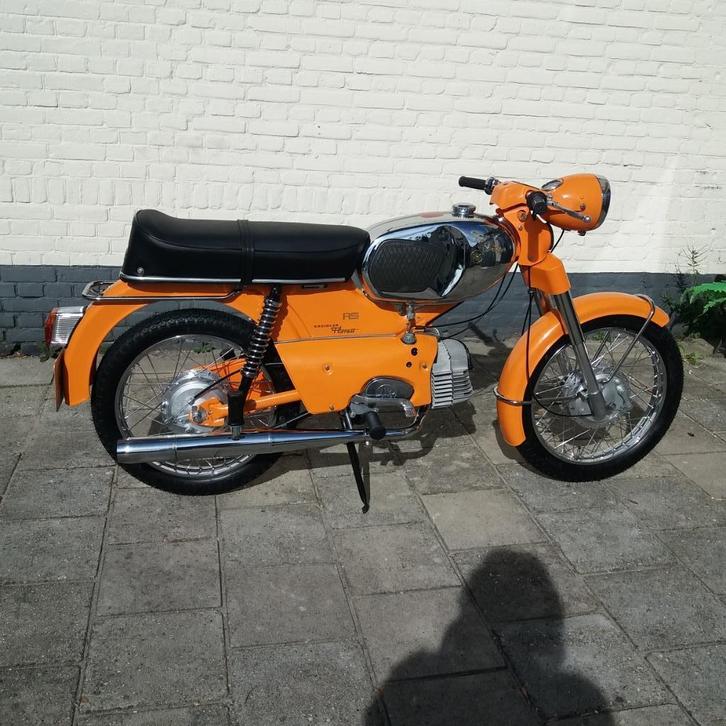 Oranje Kreidler RS Buffel 1968 met motor kenteken, Fietsen en Brommers, Brommers | Kreidler, Zo goed als nieuw, Florett RS, Ophalen