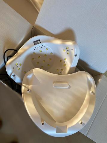 Urbain Nails UV/Led lamp beschikbaar voor biedingen