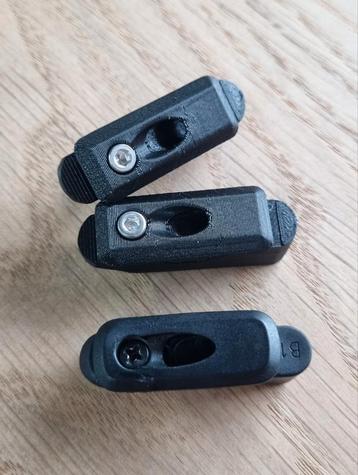 2x Cube kabel stopper/ cable guide / cable stopper beschikbaar voor biedingen