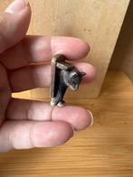 Poes door kattenluik - hxbxd 3.6x2.2x2.1cm - resin, Ophalen of Verzenden, Zo goed als nieuw, Poppenhuis