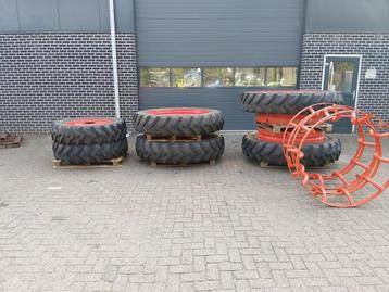 Cultuurwielen 340/85 R48 en 320/90 R32 met dubbellucht beschikbaar voor biedingen