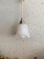 Hele mooi opaline glas kapjes uit Frankrijk., Huis en Inrichting, Lampen | Hanglampen, Ophalen of Verzenden, Zo goed als nieuw