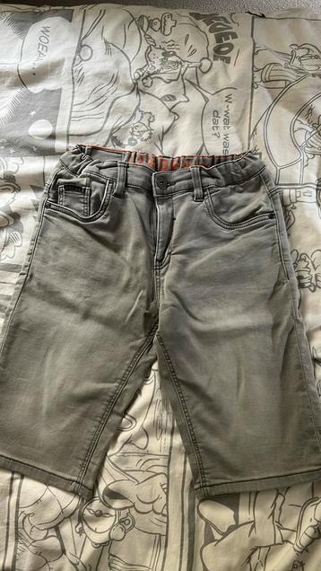 Licht grijze jog denim korte broek maat 158 beschikbaar voor biedingen