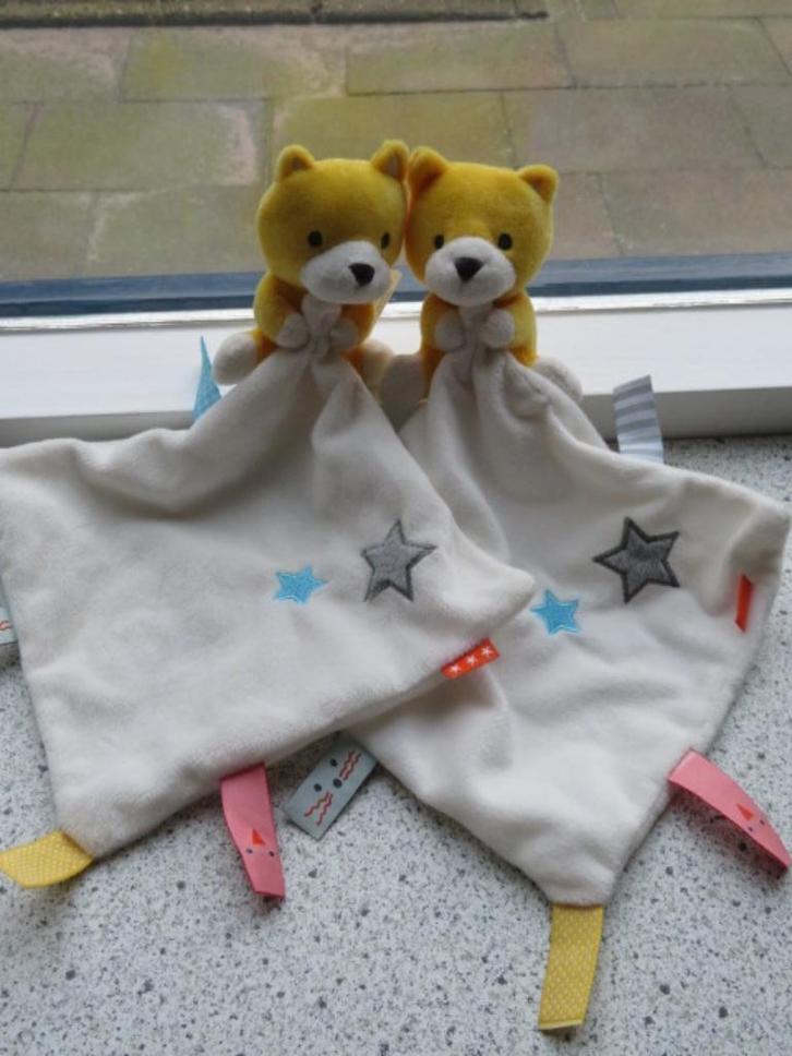 Knuffeldoek met sterren en geel beertje van Hema, Kinderen en Baby's, Speelgoed | Knuffels en Pluche, Zo goed als nieuw, Beer