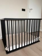 Box zwart met matras en boxkleed, Kinderen en Baby's, Boxen, Ophalen, Gebruikt, Boxkleed