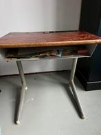 Ouderwets school bureau, Huis en Inrichting, Bureaus, Ophalen, Gebruikt