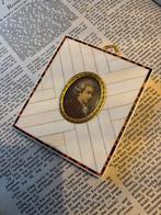 Vintage miniatuur portret in ivoren lijst, Antiek en Kunst, Kunst | Schilderijen | Klassiek, Verzenden