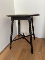 Mooie Donkerbruine Draaipoot Tafel - 8 Hoekig Blad, Ophalen of Verzenden