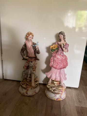 Capodimonte Beelden Set Vintage Jongen & Meisje Bloemen Voge beschikbaar voor biedingen