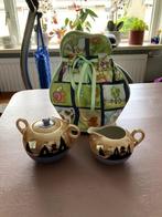 theepot, melkkannetjemet merk  en theebeurs allemaal klein f, Antiek en Kunst, Ophalen