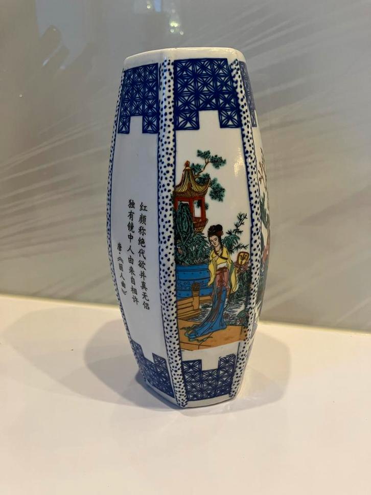 Antieke Chinese vaas met blauwe decoratie, Antiek en Kunst, Antiek | Vazen, Ophalen of Verzenden