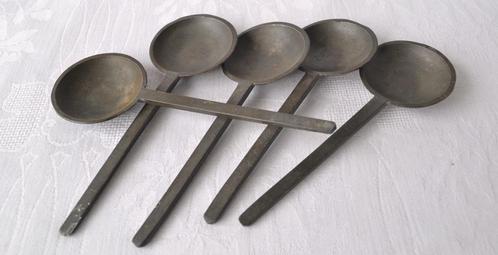 Vijf zware antieke tinnen lepels - wrs Nederlands, 510 gr., Antiek en Kunst, Antiek | Tin, Ophalen of Verzenden