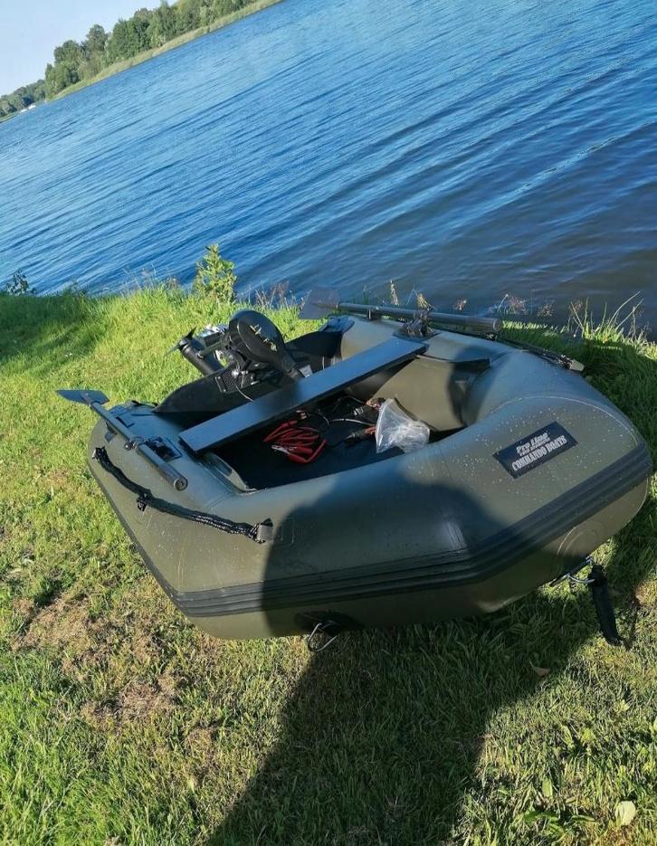 Rubberboor karpervissen + elektrische motor, Watersport en Boten, Hengelsport | Karpervissen, Zo goed als nieuw, Complete set