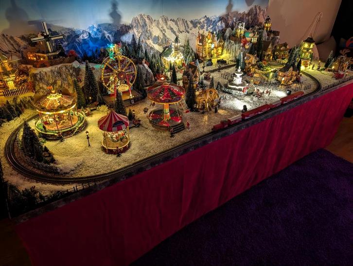 Kerstdorp 3m x 1,5m ales in 1, Hobby en Vrije tijd, Overige Hobby en Vrije tijd, Ophalen