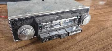 Philips autoradio. Midden en lange golf beschikbaar voor biedingen