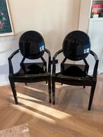 2 zwarte stoelen | Kartell | Louis ghost, Kunststof, Gebruikt, Twee, Zwart