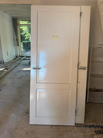 Mooie, zware paneeldeuren - 2 vlaks - 13 stuks - hout beschikbaar voor biedingen