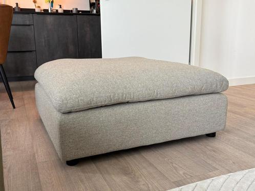 Voetenbank/Poef from JYSK (Like new), Huis en Inrichting, Banken | Voetenbanken en Poefen, Zo goed als nieuw, 100 tot 125 cm, 100 tot 125 cm