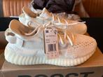 YEEZY BOOST 350 V2 - Bone - Maat 45 (vallen als 43/44), Wit, Nieuw, Ophalen of Verzenden, Sneakers of Gympen