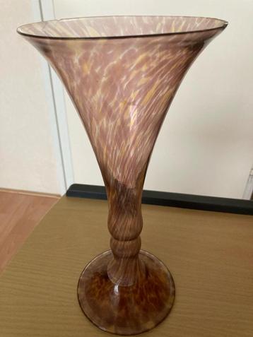 Art Nouveau trompetvaas 30 cm hoog - Paars vintage kelkvaas beschikbaar voor biedingen