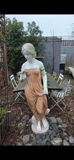 Levensgroot Frans marmeren vrouwenbeeld