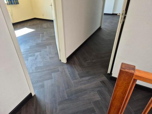 PVC Vloeren | Egaliseren | Plinten, Diensten en Vakmensen, Vloerleggers en Parketteurs, Tapijt of Kunststof, Garantie