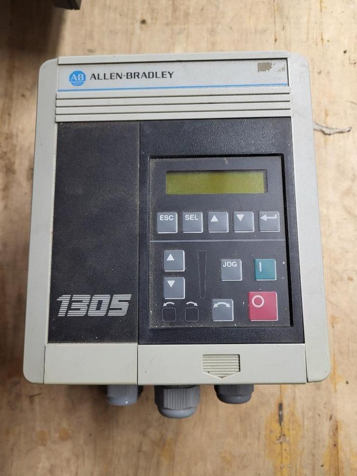 Allen Bradley 1305 Frequentieregelaar, Hobby en Vrije tijd, Elektronica-componenten, Gebruikt, Ophalen of Verzenden