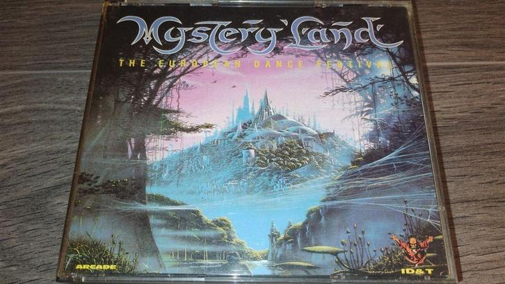 Mystery Land - The European Dance Festival [3CD], Cd's en Dvd's, Cd's | Dance en House, Zo goed als nieuw, Ophalen of Verzenden