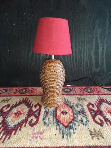 Leuke tafellamp schemerlamp, lees de beschrijving  beschikbaar voor biedingen