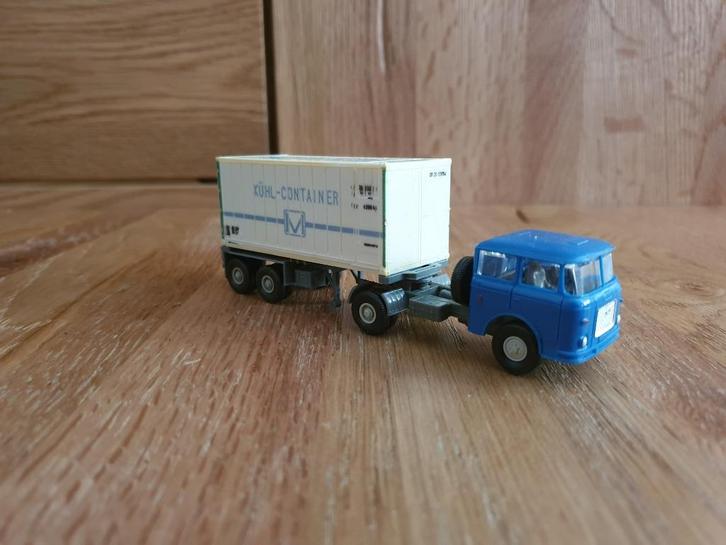 Permot vrachtwagen met container model, Hobby en Vrije tijd, Modelauto's | 1:87, Nieuw, Bus of Vrachtwagen, Overige merken, Verzenden