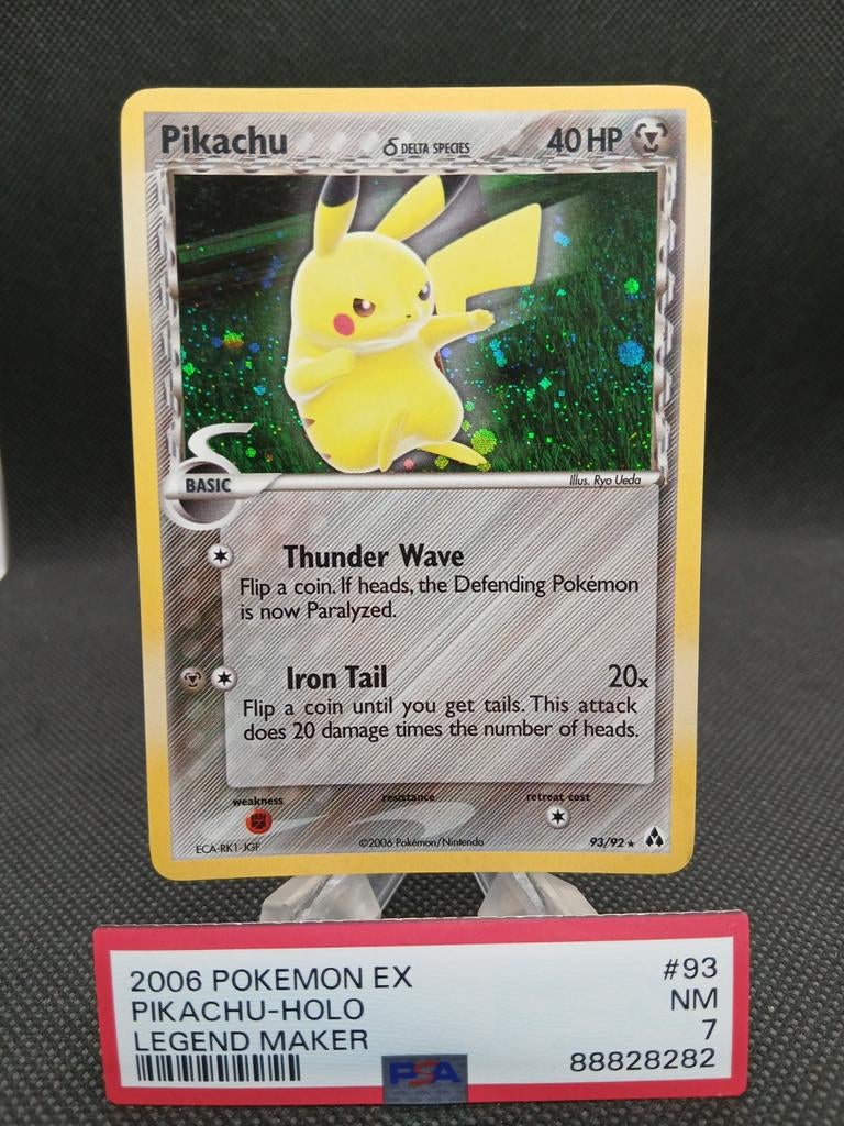 Pikachu Holo secret rare 93/92 Legend Maker - PSA 7, Hobby en Vrije tijd, Verzamelkaartspellen | Pokémon, Zo goed als nieuw, Losse kaart