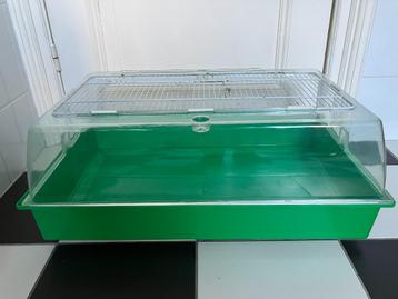Mooie bak kooi hok voor dieren - 70 x 45 cm - zie foto’s beschikbaar voor biedingen