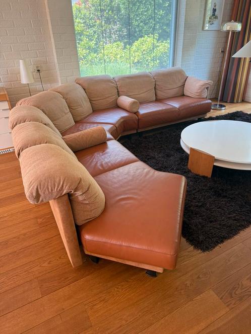 Leolux hoekbank, Huis en Inrichting, Banken | Bankstellen, Zo goed als nieuw, Hoekbank, Vierpersoons of meer, 300 cm of meer, Leer