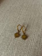 NIEUW Gouden oorbellen met sterretjes, Overige materialen, Hangers, Verzenden, Nieuw