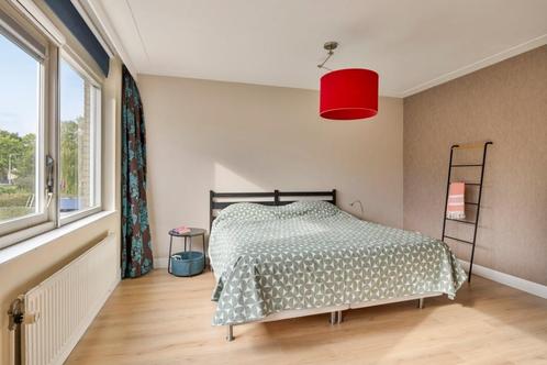 Hang-/plafondlamp, met rode harde lampenkap, Huis en Inrichting, Lampen | Hanglampen, Zo goed als nieuw, Minder dan 50 cm, Kunststof