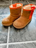 Originele Uggs meiden | ZGAN | maat EU 31, Ophalen of Verzenden, Zo goed als nieuw, Meisje, Laarzen
