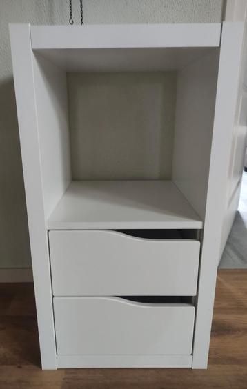 Nachtkastje van Ikea  beschikbaar voor biedingen