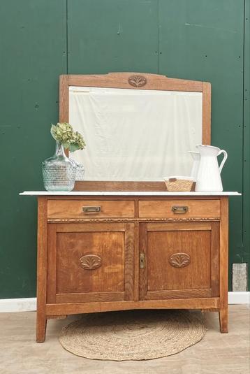 Vintage dressoir / commode met marmeren blad beschikbaar voor biedingen