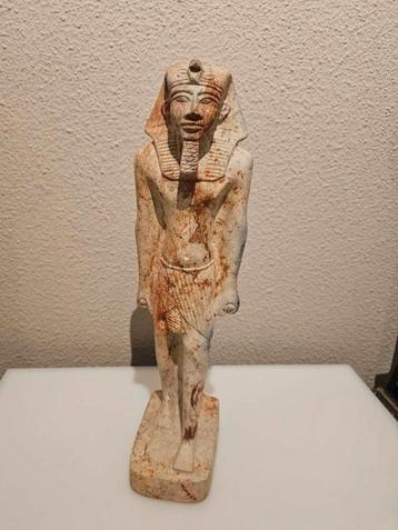 Egyptische farao beeldje Thoetmosis III.  beschikbaar voor biedingen