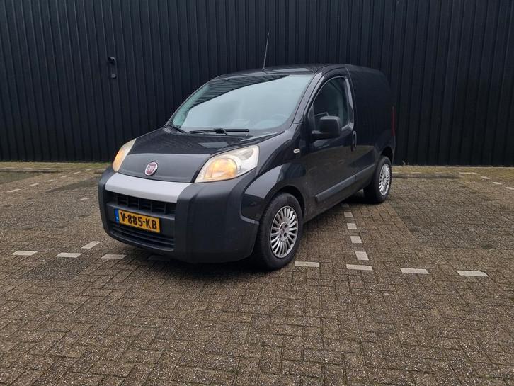 Fiat Fiorino 1.3 55KW 2011, Auto's, Bestelauto's, Bedrijf, Fiat, Diesel, Euro 5, Automaat, Geïmporteerd, Zwart, Ophalen