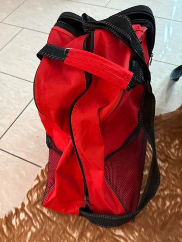 Rode Sporttas inline skater beschikbaar voor biedingen