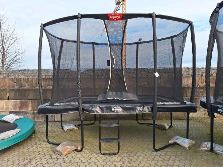 BERG Ultim Champion Regular 330. 25%SHOWMODEL KORTING, Kinderen en Baby's, Speelgoed | Buiten | Trampolines, Zo goed als nieuw