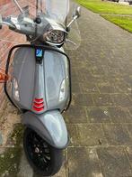 Vespa Sprint 2019 Nardo Grey – 11.000 km –, Fietsen en Brommers, Scooters | Vespa, Ophalen of Verzenden, Zo goed als nieuw, Benzine