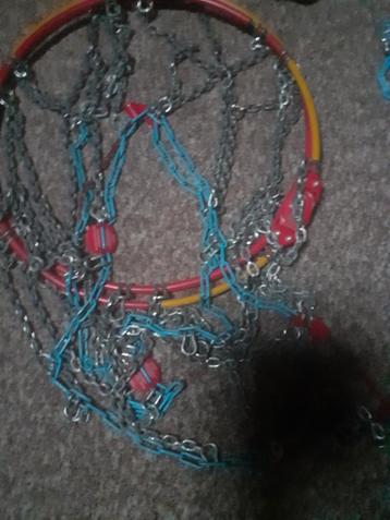 Sneeuwkettingen - Twee Paar beschikbaar voor biedingen